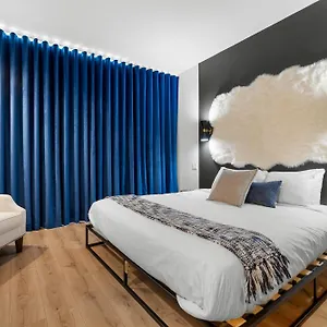 Touristique ▐ 335 Saint Joseph E▐ Appartement